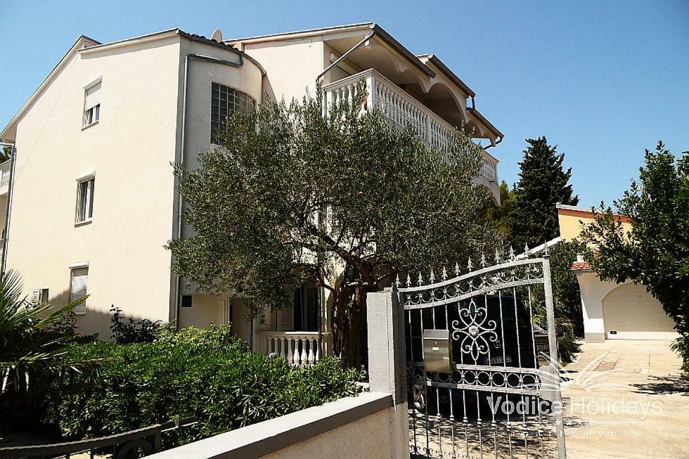 Apartment Amelia *